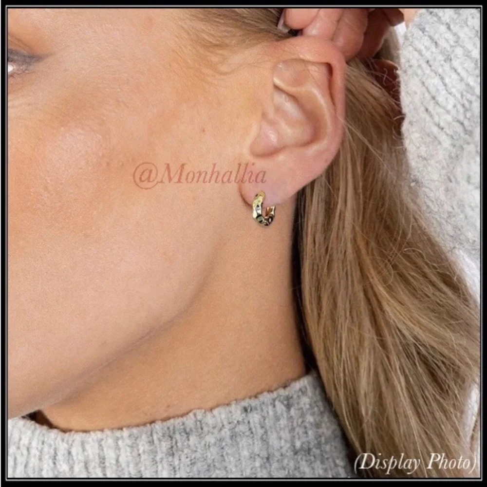 NEW GOLD NUGGET CHUNKY MOD TEXTURED HUGGIE HOOP EARRINGS - Picture 3 of 7